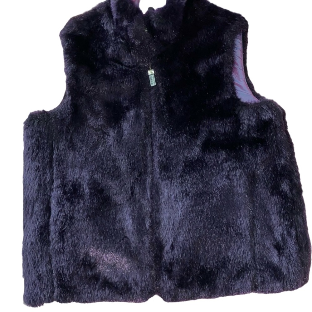Guess size large purple faux fur reversible vest pockets inside & out NWOT